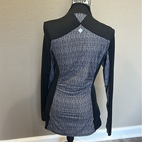 PrAna Sierra Quarter Zip Pullover Purple Print Base Layer Shirt Running Top - Picture 2 of 6